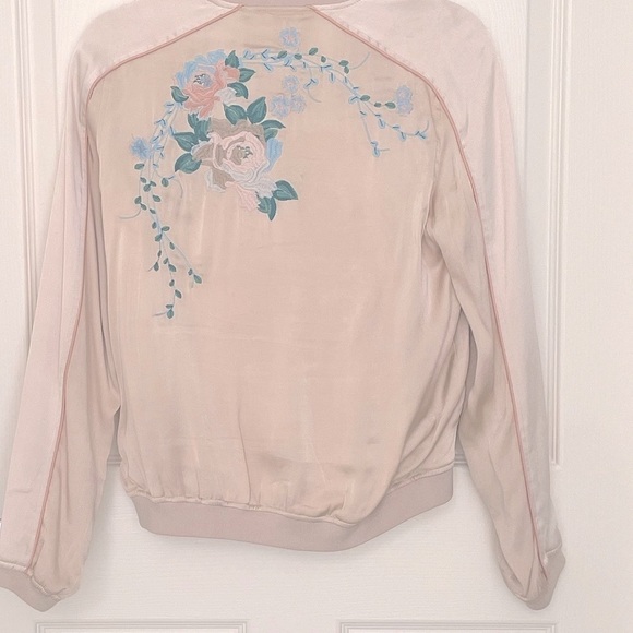BLANK NYC EMBROIDERED PINK BOMBER JACKET. SIZE SMALL 🌸 - Picture 4 of 8
